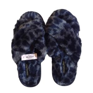 Victoria’s Secret Slippers Faux Fur S 5-6 Leopard Slides Criss Cross